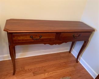 #15	Pennsylvania House Sofa Table w/2 drawers 53Wx15Dx31T	 $275.00 
