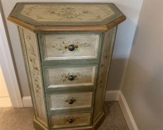 #28	Green-Painted End Table w/4 drawers Powell Brand 20Wx12Dx31T	 $75.00 
