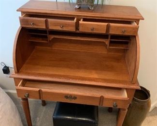 #40	Wood Young Repubic Roll-top Desk w/3drawers & Cubby 31Wx20Dx43T	 $100.00 
