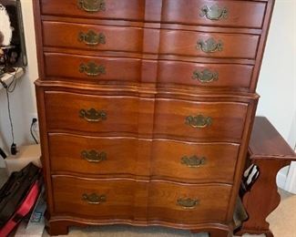 #51	The Continental furniture Co. w/glass protect on top Chest of 6 curved drawers  39Wx21Dx49T	 $275.00 

