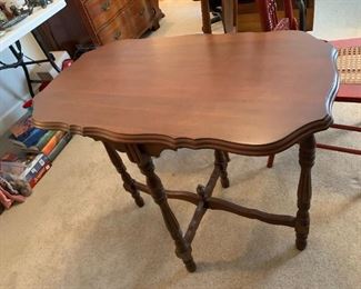 #62	End Table w/4 legs  32wx19dx29T	 $75.00 
