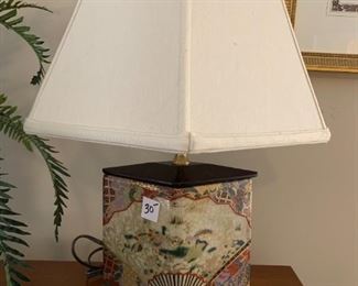 #106 Asian Lamp w/duck w/fan design $30.00