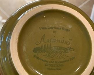 #103	Artimino Villa Cortona Sage Bowls set of 7 bowls	 $30.00 
