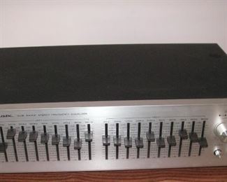 Realistic equalizer 31-2000A