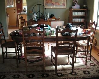 Dining table w/ 2 leaves & 6 matching chairs