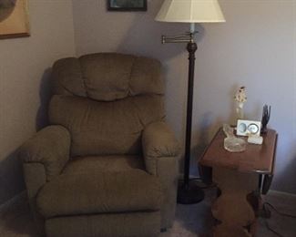 One of several recliners.