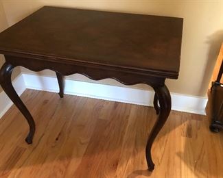 Country French swivel top table -HENREDON
