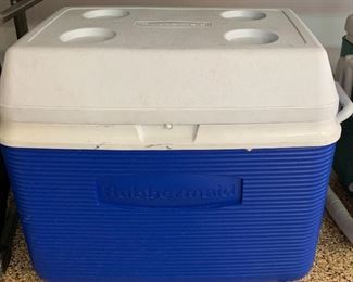 Rubbermaid Cooler