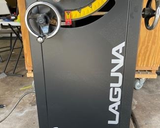 Laguna FUSION 36in Rip Table MTSAW17536110-0130 Table Saw	37x33x66.5in	HxWxD
