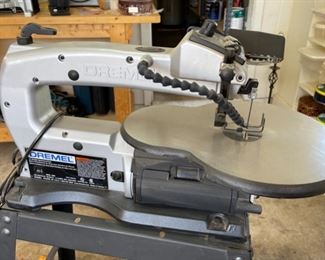 Dremel 1680 16" Variable Speed Scroll Saw on Rolling Cart	46x25x47in	HxWxD
