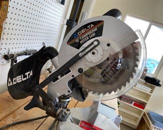 Delta 10in Compound Miter Saw 36-225	22x21x27in	HxWxD
