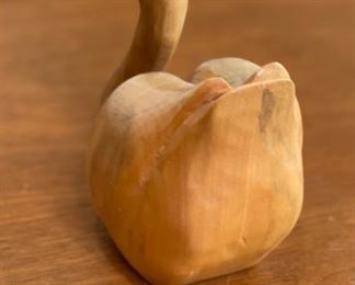 Carved Wood Swan Glenn Brown Folk Art	5in H	
