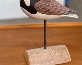 Harry V Shourds Carved Wood Ruddy Turnstone Bird HV Shorebird	11in H	
