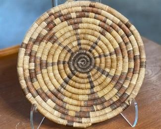 Authentic Navajo Coil Basket Tray Native American	10in Diameter	
