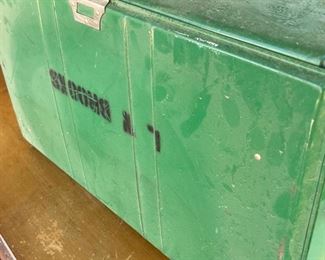 Coleman 413G Vintage Camp Stove		
