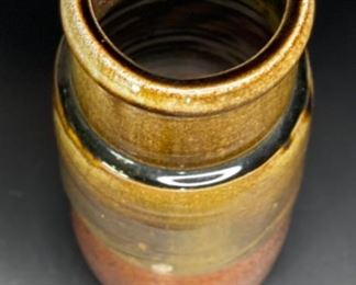 Gunther Pottery Stoneware Studio Pottery Glaze Ribbed Vase	12in H x 5in Diameter at widest	
