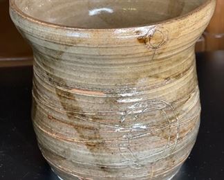Beavers Studio Pottery Pot	5.5in Hx 5i5 in Diameter	
