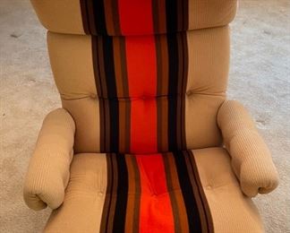 MCM Gerard Van Den Berg Lounge Chair Corduroy	36x28x32in	HxWxD
