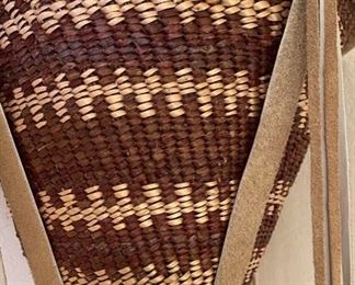 Novena Cobb Apache Burden Basket San Carlos	Basket: 11in long x 12in diameter	
