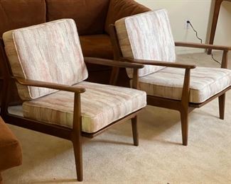 Price individually  Mid Century Modern Viko Baumritter Walnut Lounge Chair	30x29x31in	HxWxD
