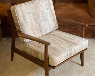 #1 Mid Century Modern Viko Baumritter Walnut Lounge Chair	30x29x31in	HxWxD
