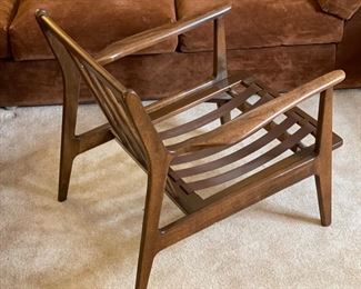 #1 Mid Century Modern Viko Baumritter Walnut Lounge Chair	30x29x31in	HxWxD
