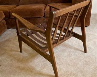 #2 Mid Century Modern Viko Baumritter Walnut Lounge Chair	30x29x31in	HxWxD
