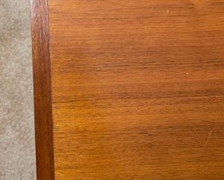 MCM Custom Walnut End/Side Table	16x28x28in	HxWxD
