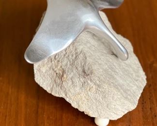 Hoselton Cast Aluminum Stingray Rock  Sculpture Art Signed	4x5x4.5in	
