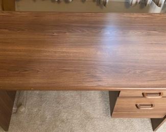 AS-IS Faux Wood Veneer Desk	28x47x25in	HxWxD
