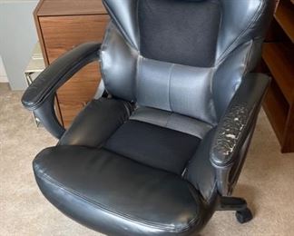 Lane Executive Office Chair	43x26x26in	HxWxD

