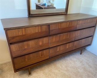 MCM 9-Drawer Walnut parquet Dresser w/ Mirror	30x60x18.5in	HxWxD
