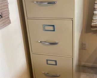 Anderson Hickey Vintage 4 Drawer File Cabinet	52x15x26in	HxWxD
