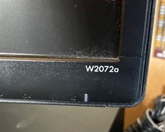 HP 20in W2072a Computer Monitor	14.5x19x7in	HxWxD
