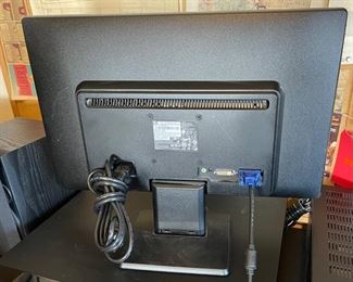 HP 20in W2072a Computer Monitor	14.5x19x7in	HxWxD
