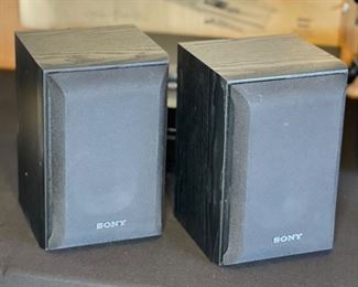 Sony SS-B1000 Bookshelf Speakers	10x6.75x7.5in	HxWxD
