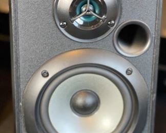 Sony SS-B1000 Bookshelf Speakers	10x6.75x7.5in	HxWxD
