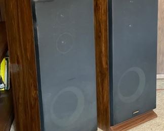Fisher STV-873 Vintage Speakers	36x14.5x13.5in	HxWxD
