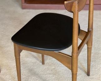 Single Lane MCM Accent Chair	30x21x18in	HxWxD
