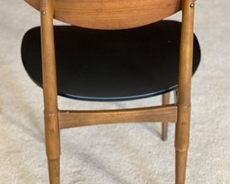 Single Lane MCM Accent Chair	30x21x18in	HxWxD
