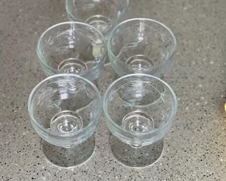 5pc Grape Pattern Glasses	3 5/8 in H x 3 3/8in diameter	
