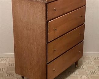 Vintage Pine 4-Drawer Dresser	36x29.5x15.5in	
