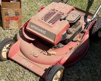 Toro Whirlwind 19in Vintage Lawn Mower		
