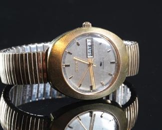 Bulova Automatic 1970’s Sea King Whale Watch	37mm wide with crown	
