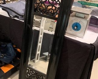 Wall mirror 