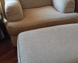 Chair/ottoman 