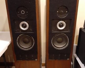 Teledyne Acoustic Research AR8 tower speakers