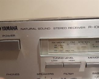 Detail, Yamaha R-1000 Stereo Receiver