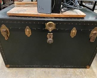 Old trunk in great condition!