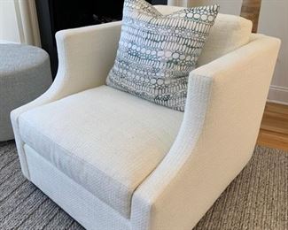 23. Pair of Vanguard Furniture Swivel Chairs w/ Linen Upholstery on Wood Base (32" x 36.5" x 32.5")